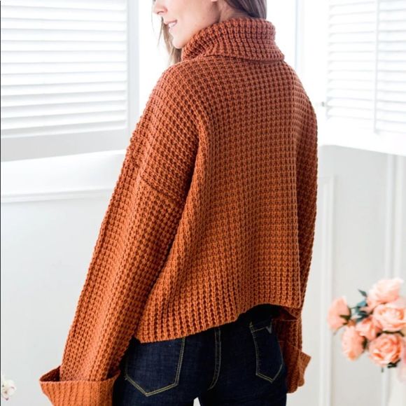 Goodnight Macaroon Retta Cognac Crop Waffle Knit Oversized Sweater OS Cabincore - Picture 5 of 14